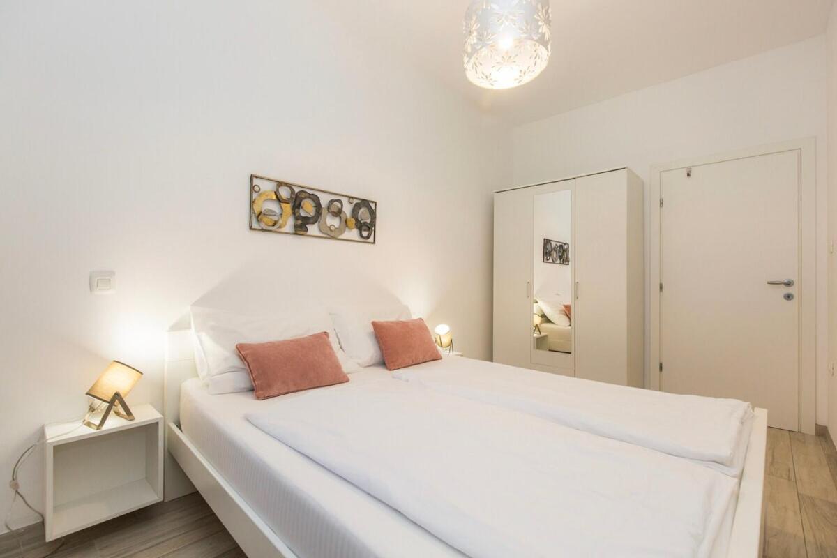 Istria Sea Side Apartment 210 & 209 Labin  Szoba fotó